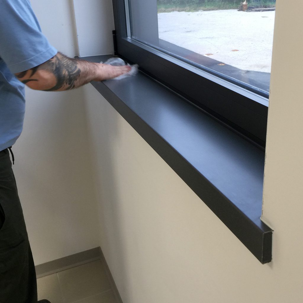 Pulizia finestre - Adamant srl Pulizia finestre